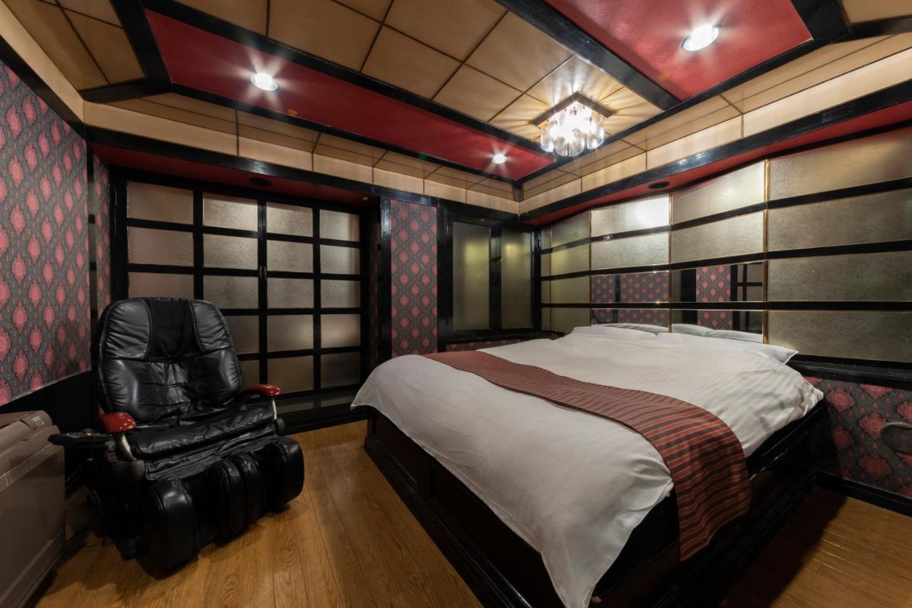 Hotel Chapel Story Sakaihigashi (Adults Only) Сакаі Екстер'єр фото
