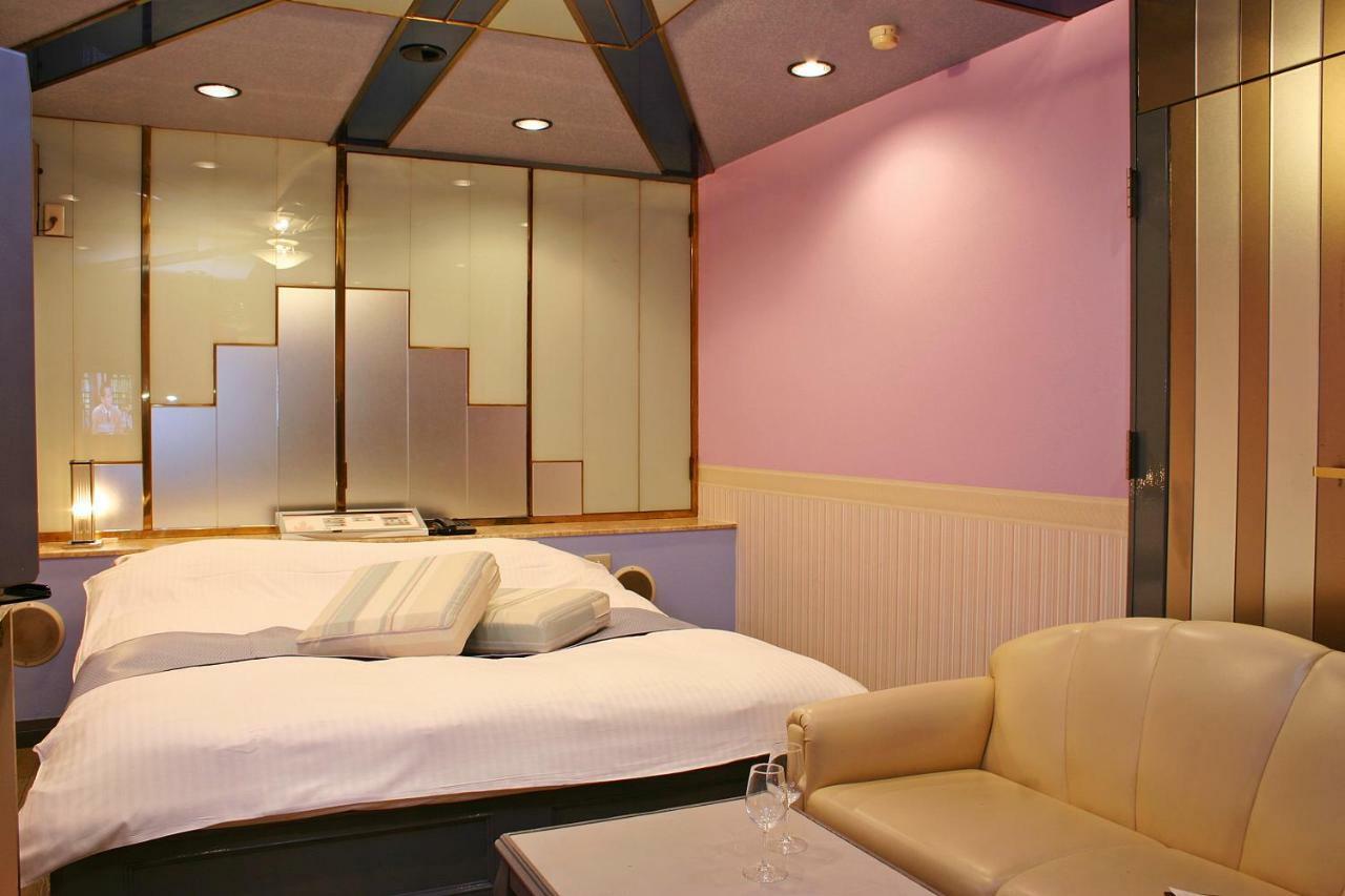 Hotel Chapel Story Sakaihigashi (Adults Only) Сакаі Екстер'єр фото