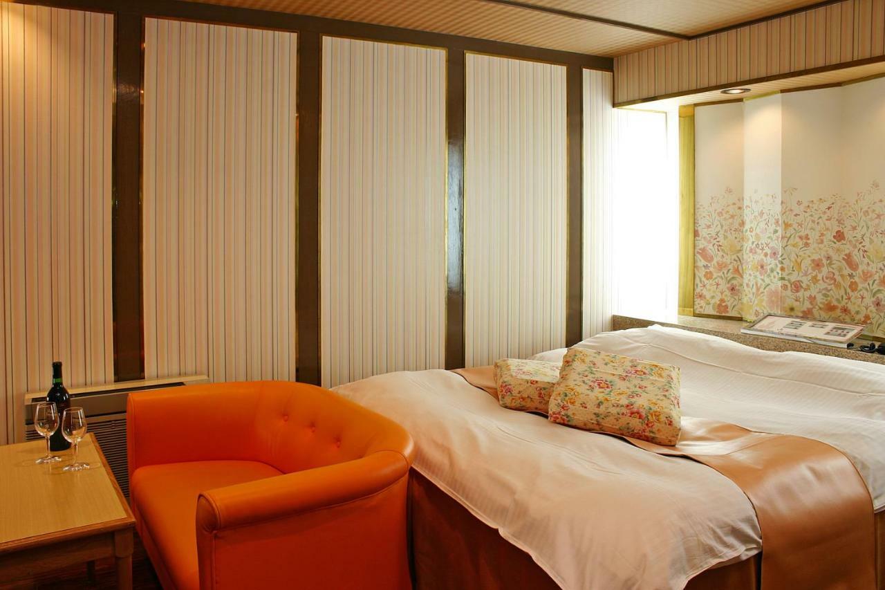 Hotel Chapel Story Sakaihigashi (Adults Only) Сакаі Екстер'єр фото
